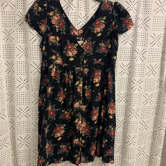 Black floral baby doll dress - Picture 3 of 3